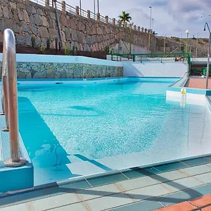 Malibu 2 Con Aire Acondicionado, Campo De Tennis Y Piscina Con Solarium Apartamento